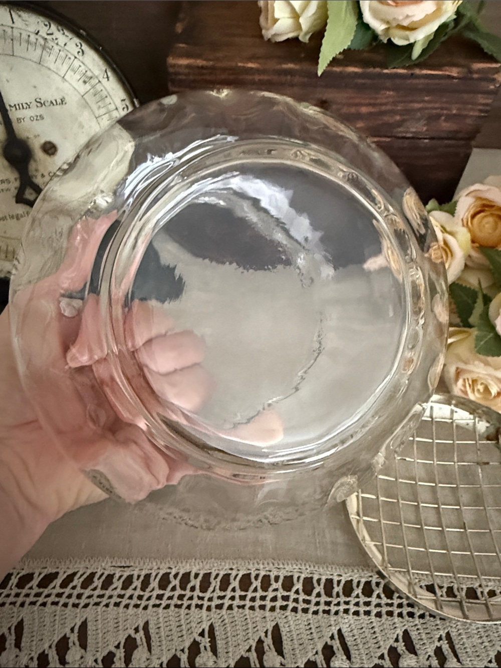 VTG | Glass Bowl Flower Bud Vase - Picture 6 of 9